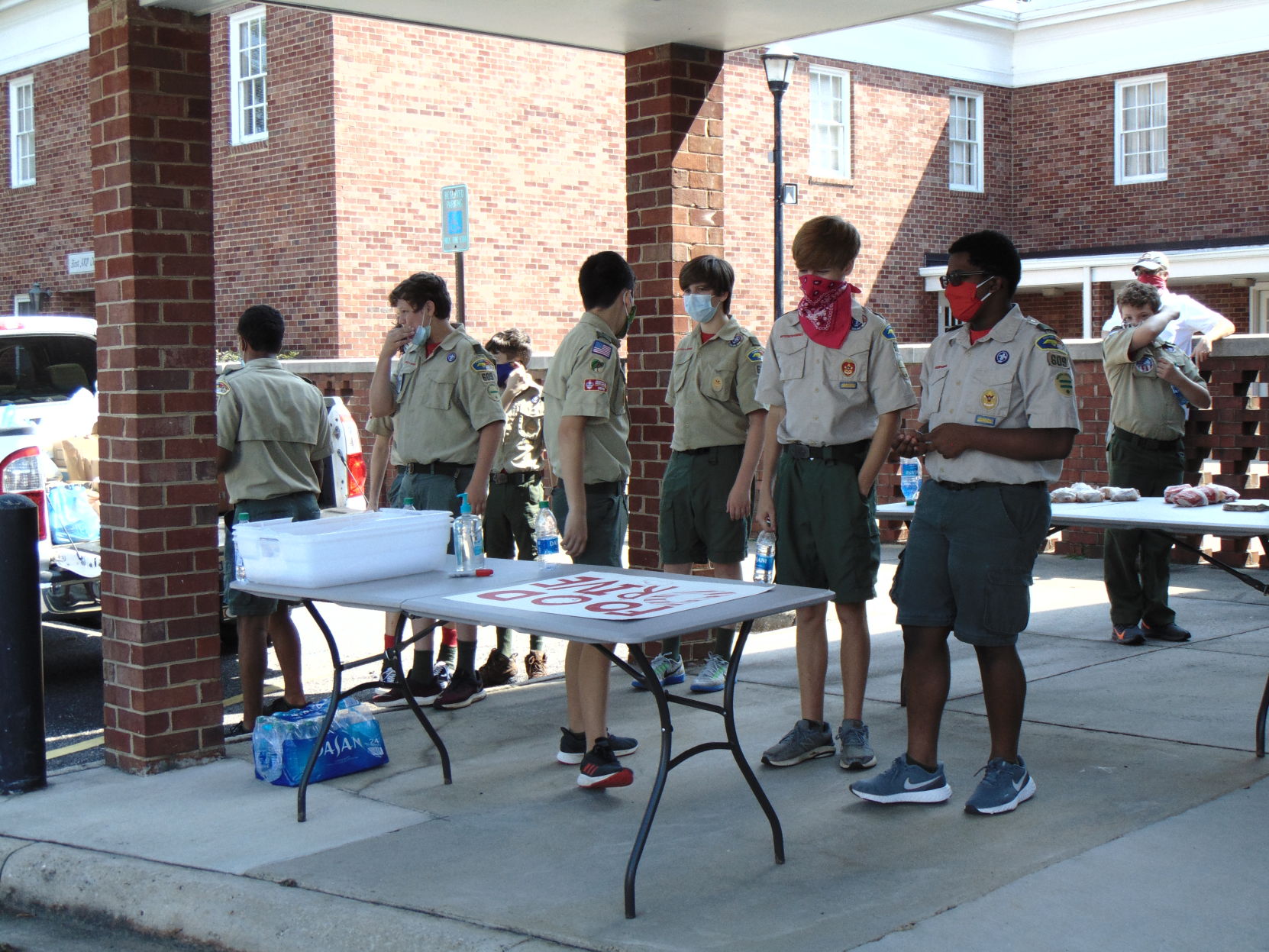 Boy Scouts food drive (7).JPG